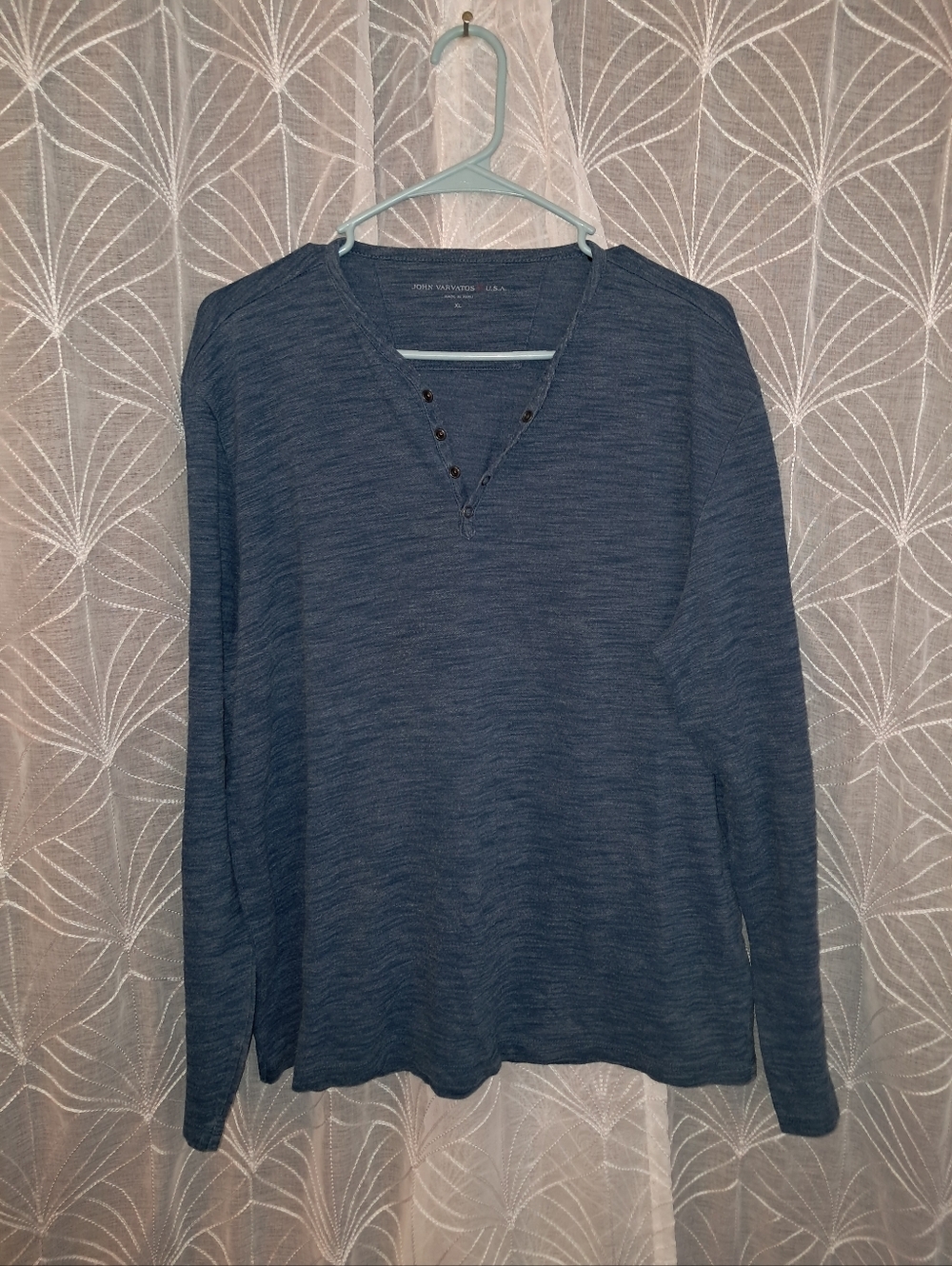 John Varvatos brand Mens size xl top